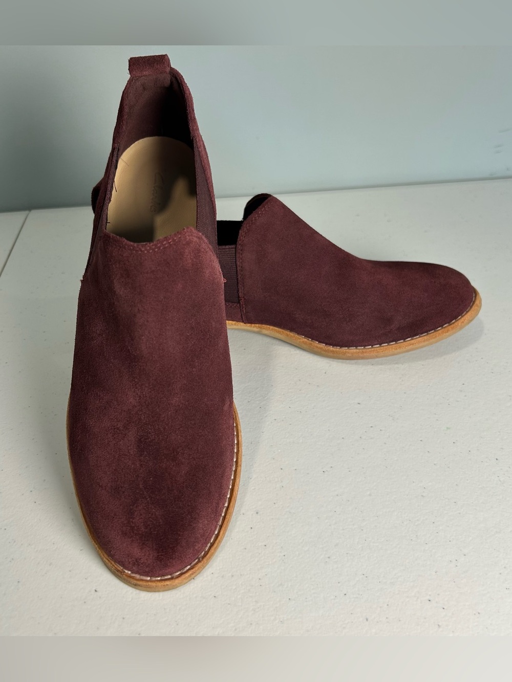 Clarks Women’s Edenvale Page Burgundy Slip On Low Ankle Boot Shoe Size 9